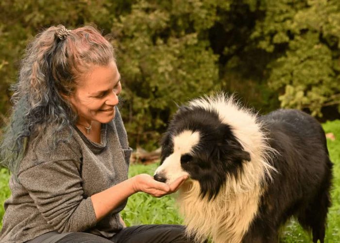 מוריה עם הכלב דבש